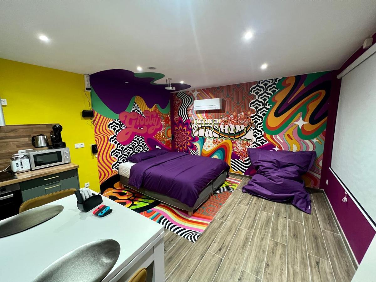 Capsule Groovy-Jacuzzi-Sauna-Billard-Netflix- Nintendo Switch & Jeux モンス エクステリア 写真