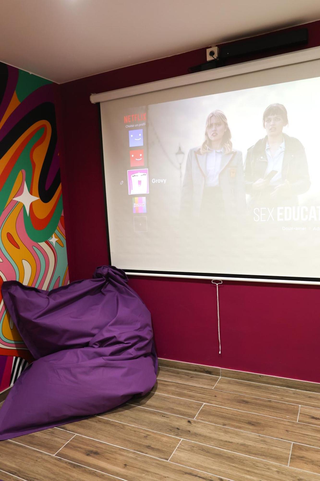 Capsule Groovy-Jacuzzi-Sauna-Billard-Netflix- Nintendo Switch & Jeux モンス エクステリア 写真