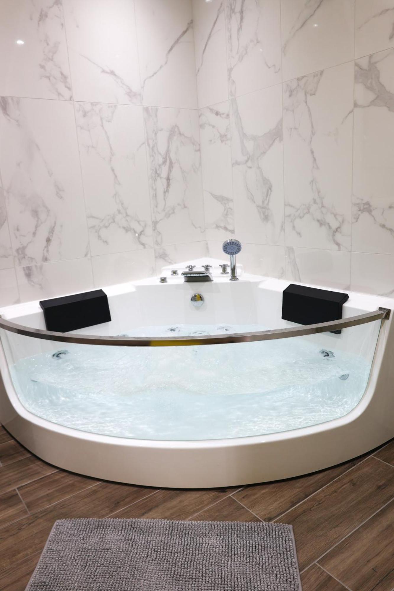 Capsule Groovy-Jacuzzi-Sauna-Billard-Netflix- Nintendo Switch & Jeux モンス エクステリア 写真